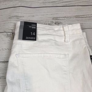 STYLE & CO Women’s Size 14 White Beaded Capri Pant